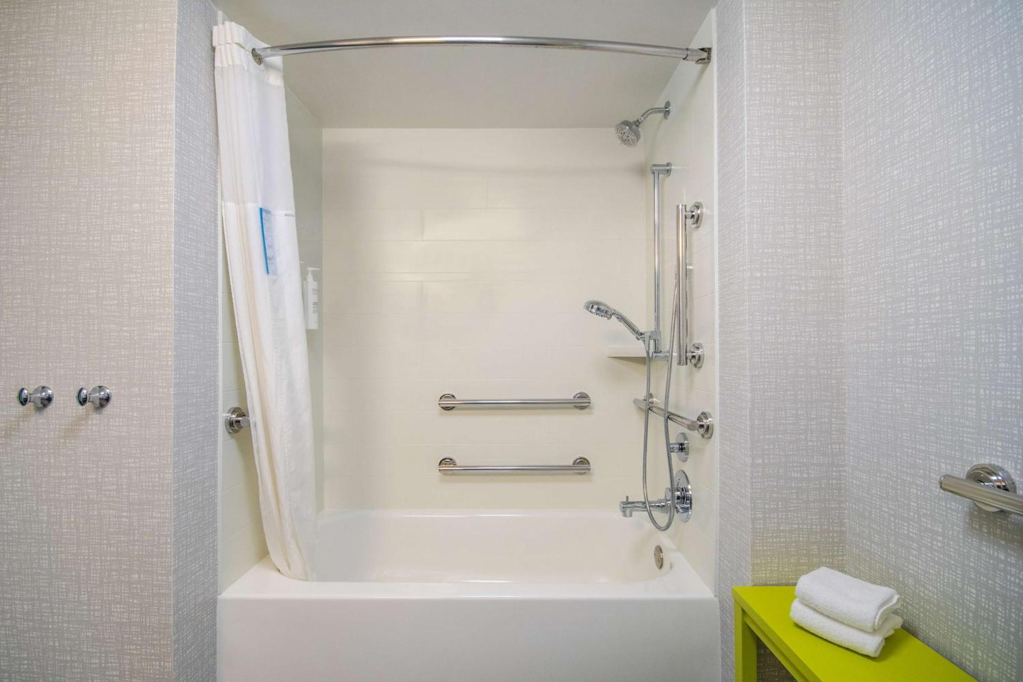 Hampton Inn East Aurora Eksteriør bilde