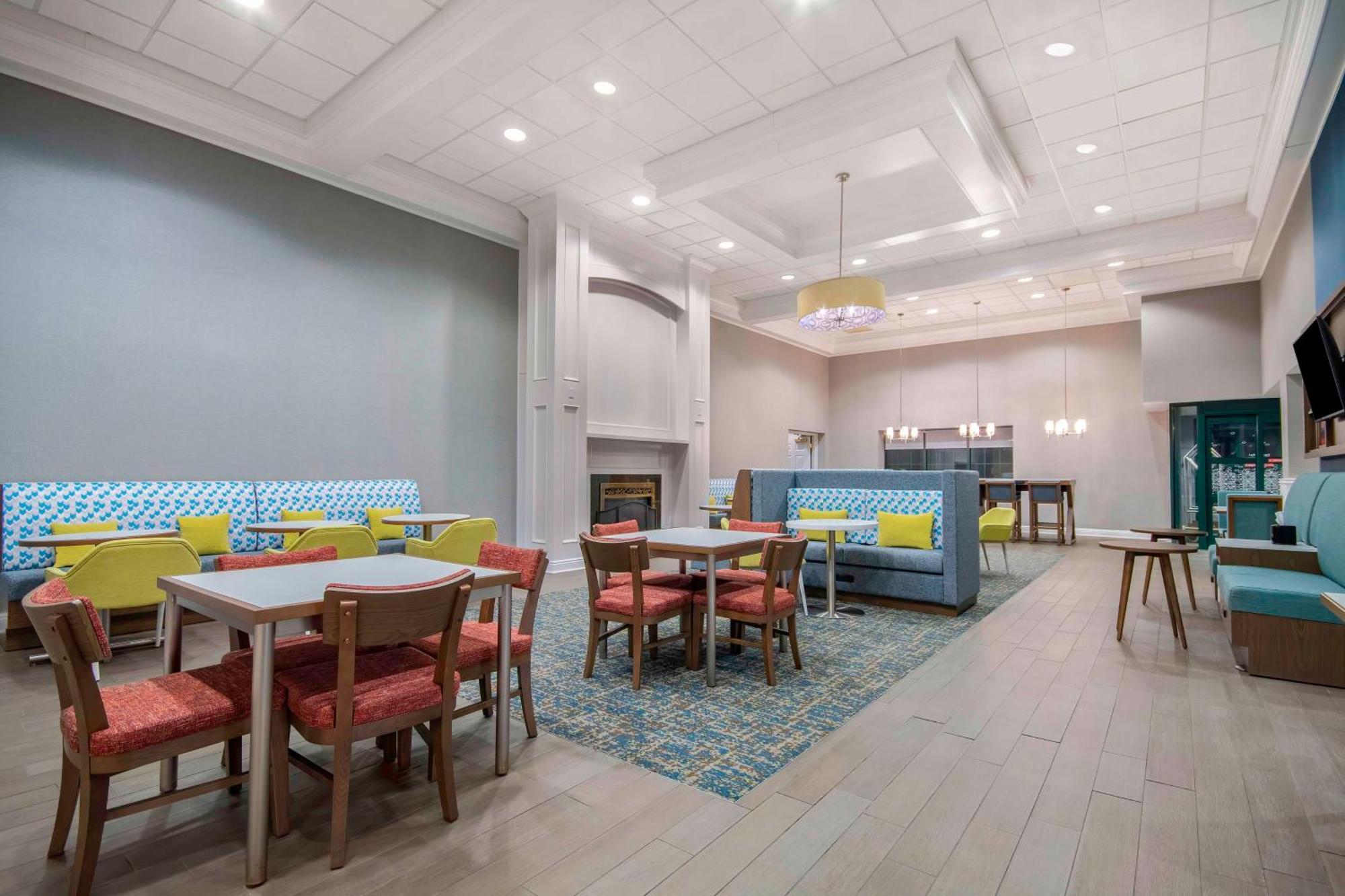 Hampton Inn East Aurora Eksteriør bilde