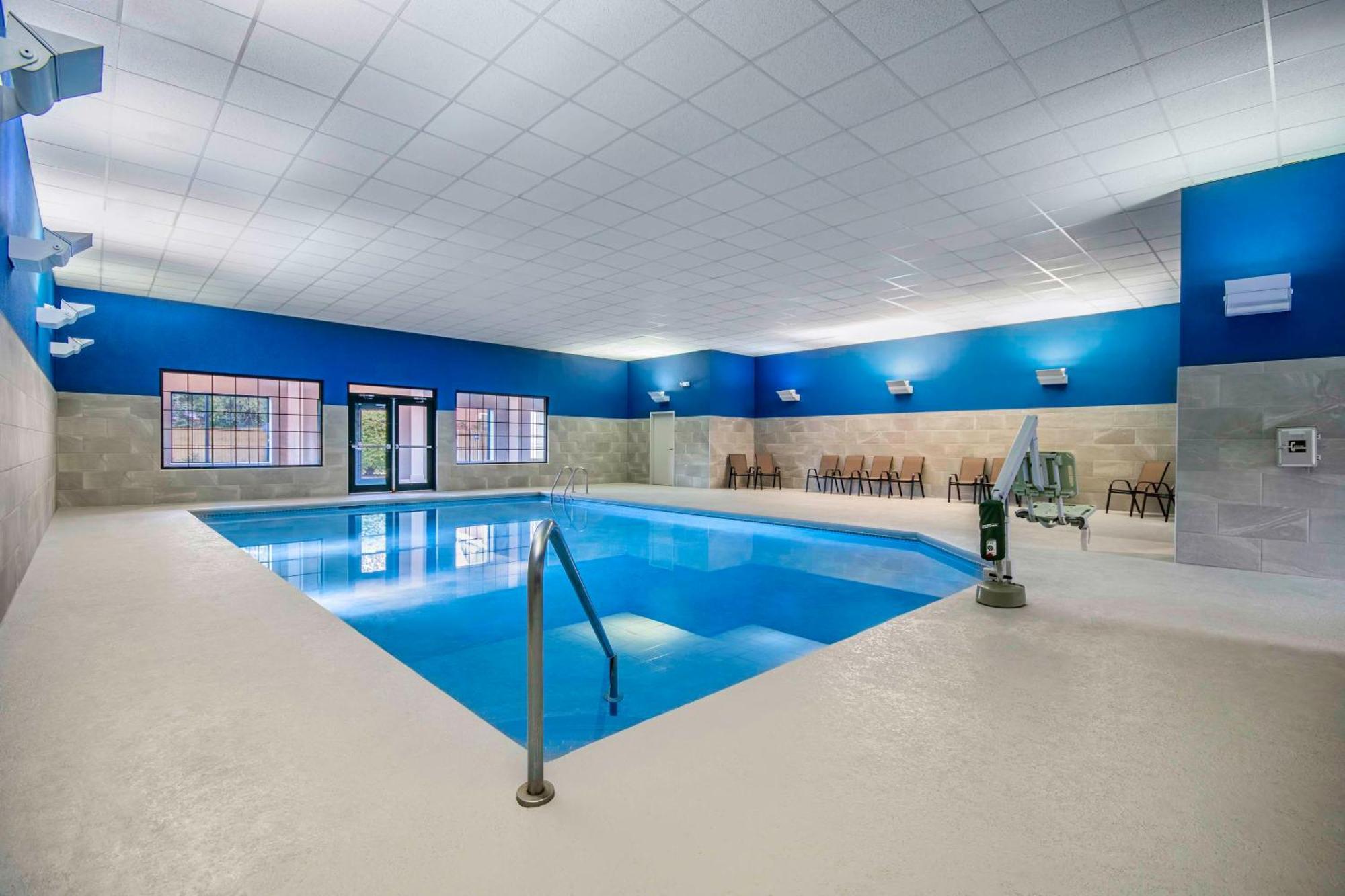 Hampton Inn East Aurora Eksteriør bilde